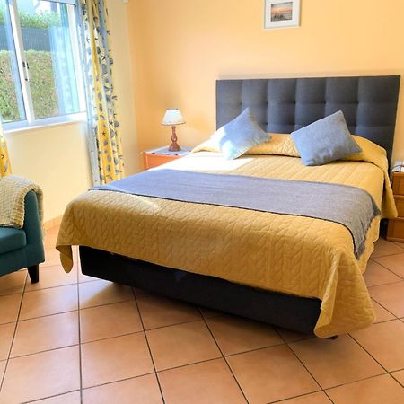 Villa Eber - Independent 1 & 2 Bedroom Apartments, Pool, Air Con, Fast Wi-Fi, Near Old Town Of Albufeira And Beaches Екстериор снимка
